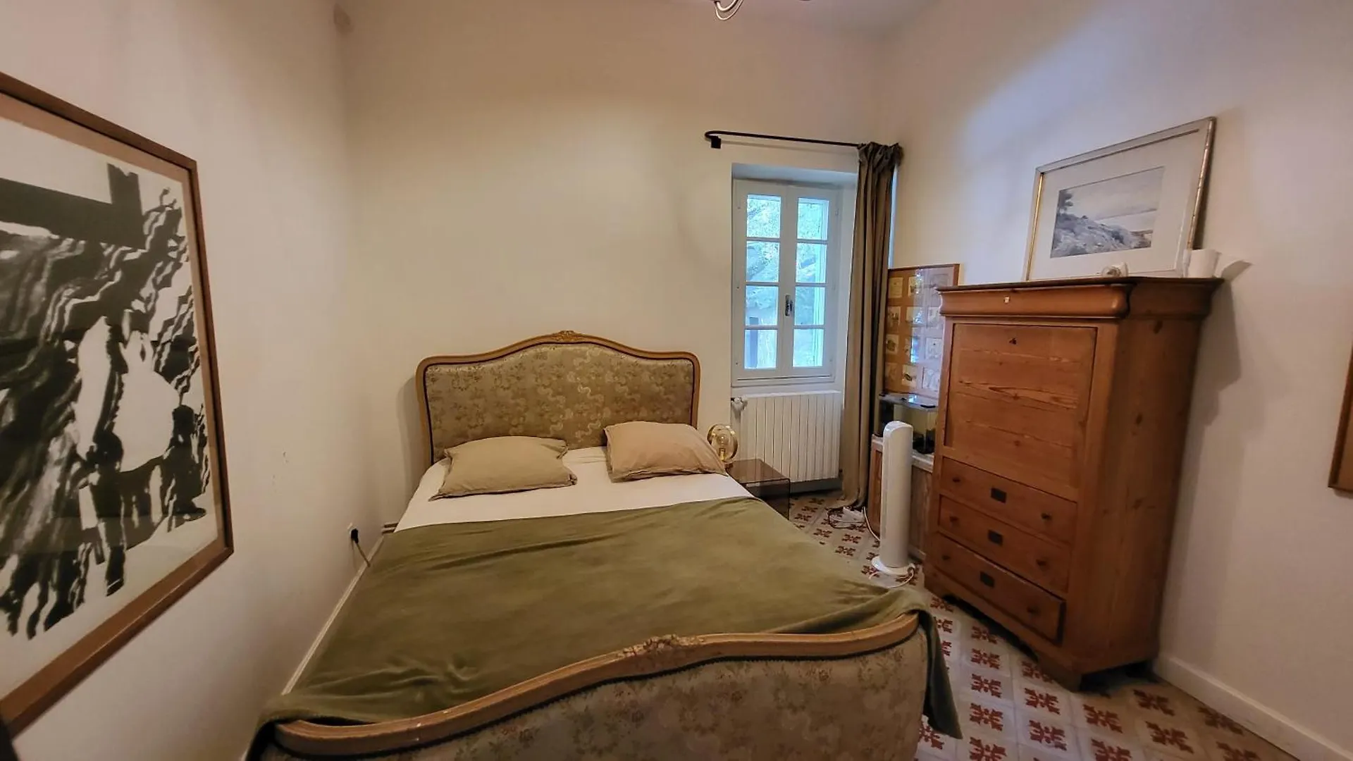 Villa Comme A La Campagne En Plein Coeur De Village Fontvieille